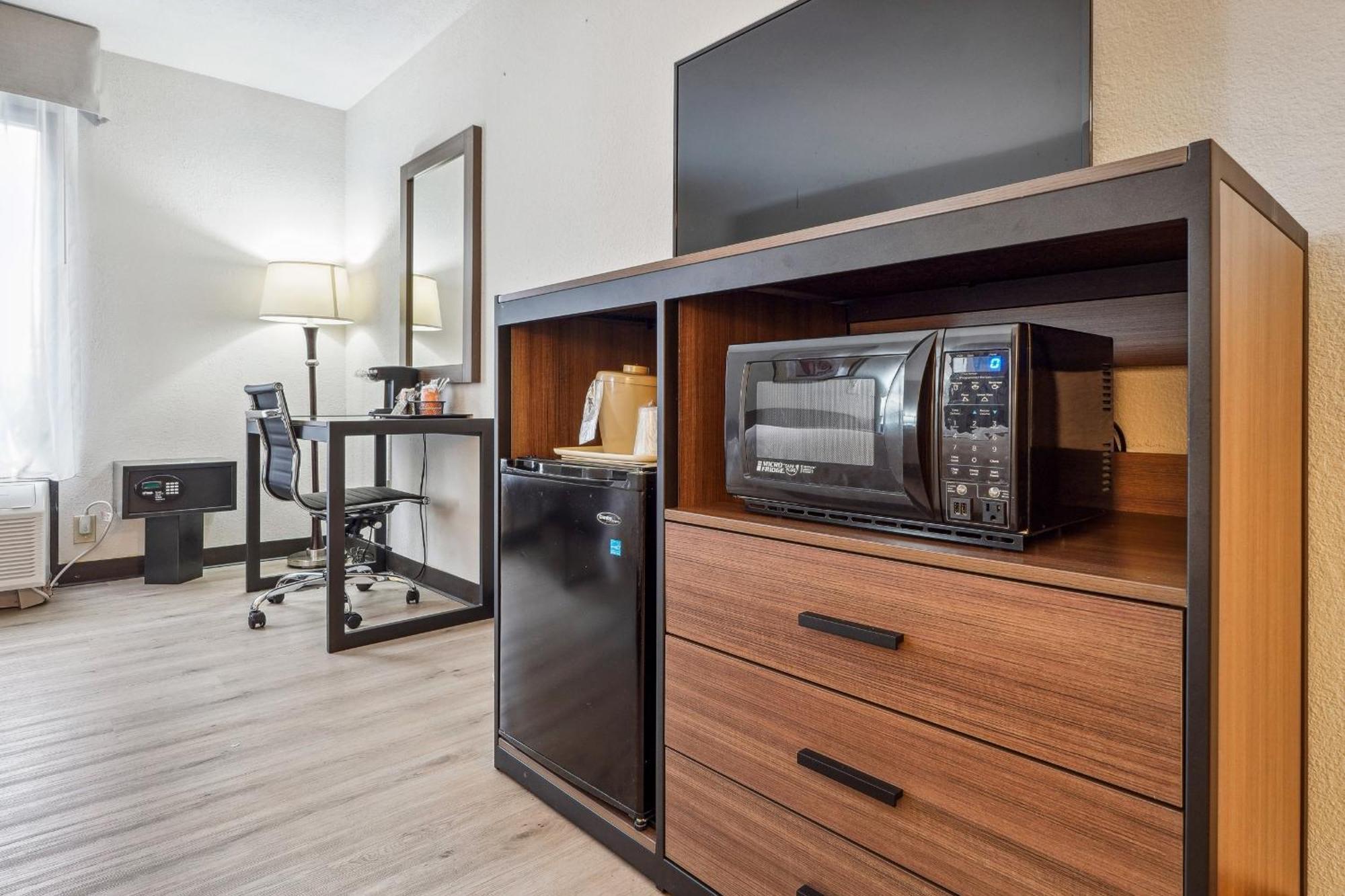 Quality Inn & Suites Dawsonville Ngoại thất bức ảnh