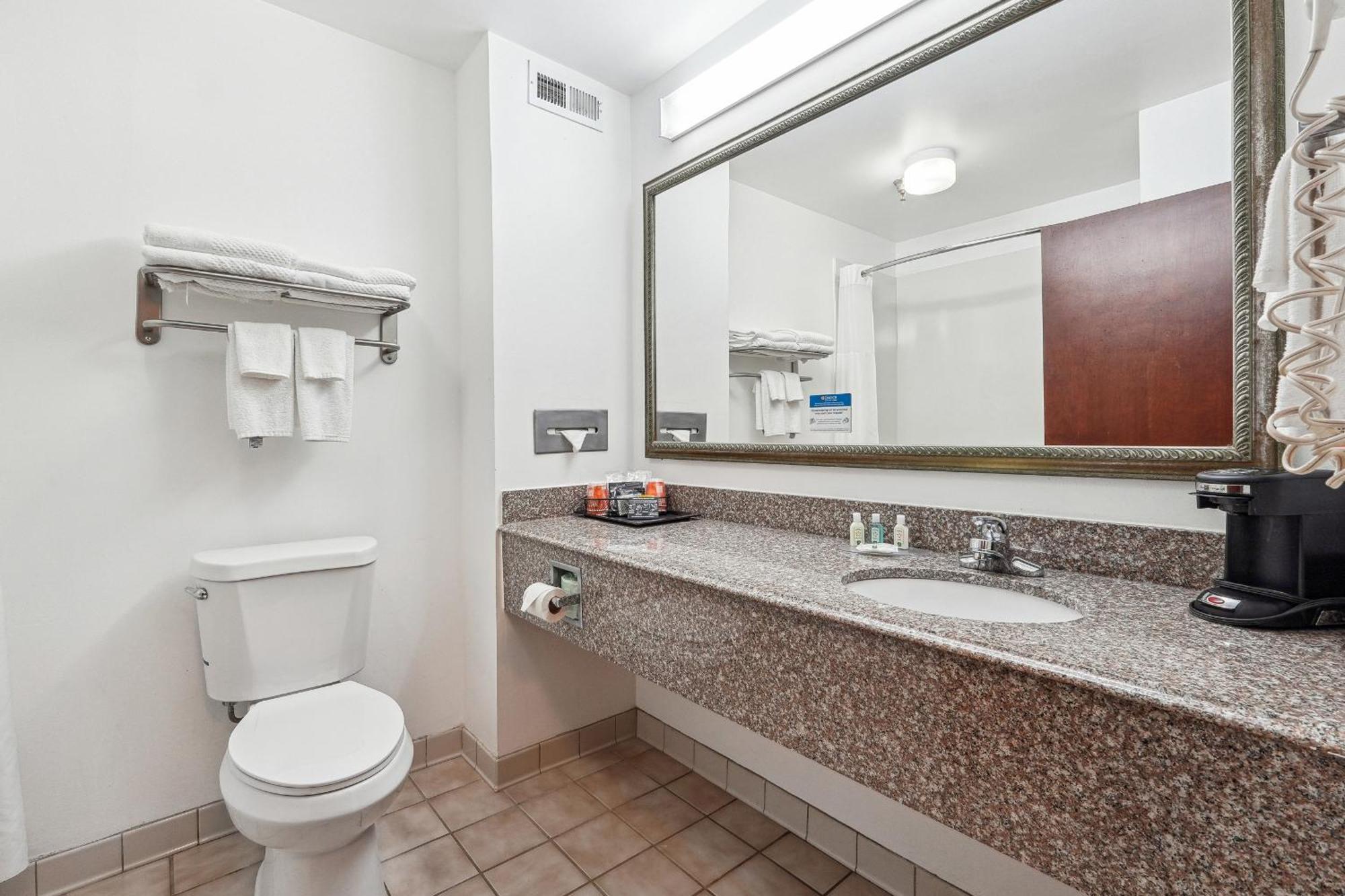 Quality Inn & Suites Dawsonville Ngoại thất bức ảnh