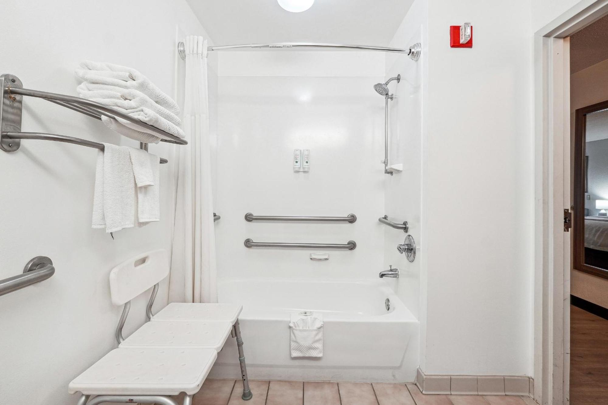 Quality Inn & Suites Dawsonville Ngoại thất bức ảnh